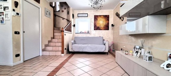 Apartamento de 2 dormitorios en Suisio, Italy No. 315932 4