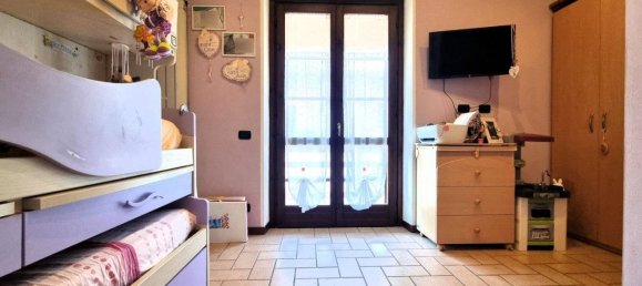 Apartamento de 2 dormitorios en Suisio, Italy No. 315932 26