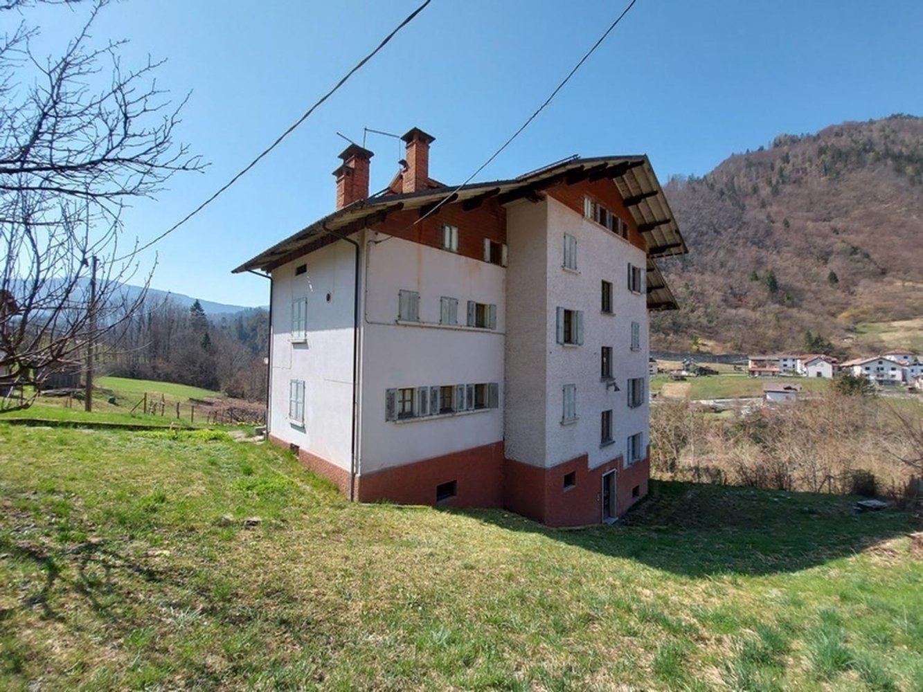 4 rooms Apartment in Sovramonte, Italy No. 76388