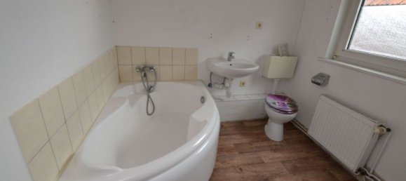 Edifício de 8 divisões em Holzminden, Germany N.º 153929 13