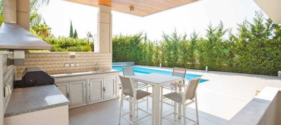 4 غرف نوم فيلا في Agios Tychonas, Cyprus رقم 7112 3