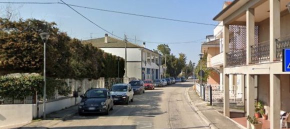 5-salle Appartement à Pianella, Italy No. 238468 2