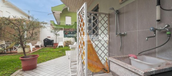 3-salle Appartement à Riccione, Italy No. 9219 17