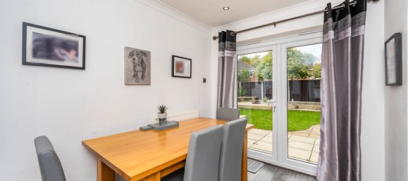 3 Schlafzimmer Haus in Widnes, United Kingdom, Nr. 2745 8