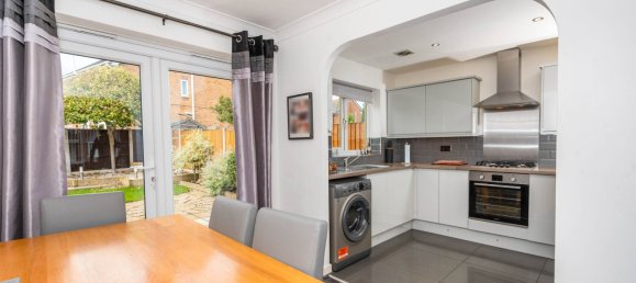 3 Schlafzimmer Haus in Widnes, United Kingdom, Nr. 2745 4