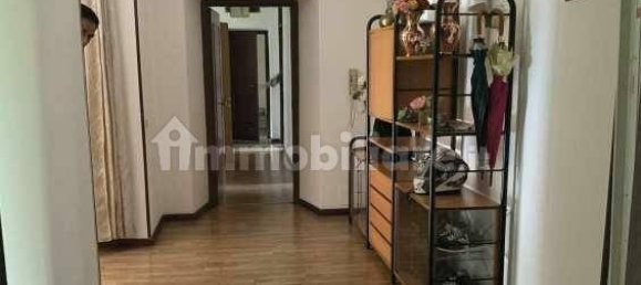 Здание с 5 спальнями в Бедиццоле, Италия № 292020 3