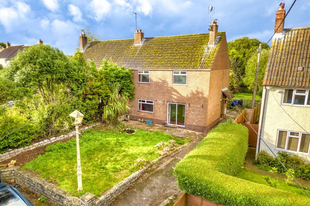 3 bedrooms House in Taunton, United Kingdom No. 13698