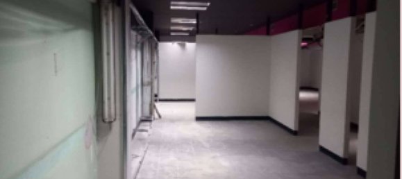 600m² Office in Marcianise, Italy No. 316140 12