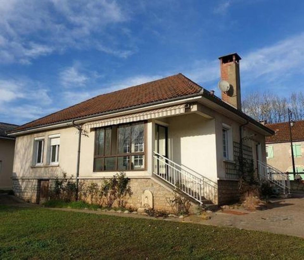 3 bedrooms House in Souillac, France No. 27777