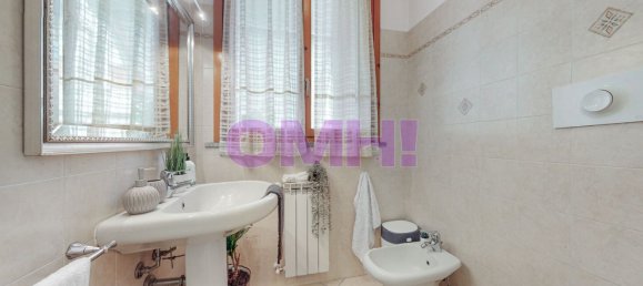 Casa de 4 dormitorios en Samarate, Italy No. 334211 11