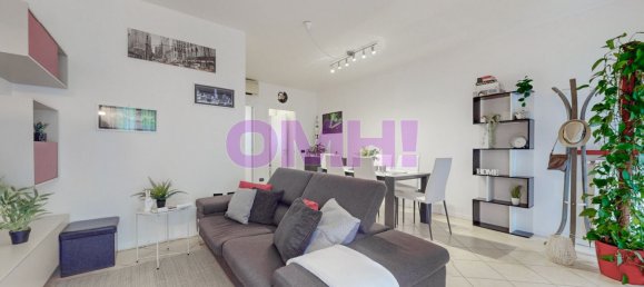 Casa de 4 dormitorios en Samarate, Italy No. 334211 4