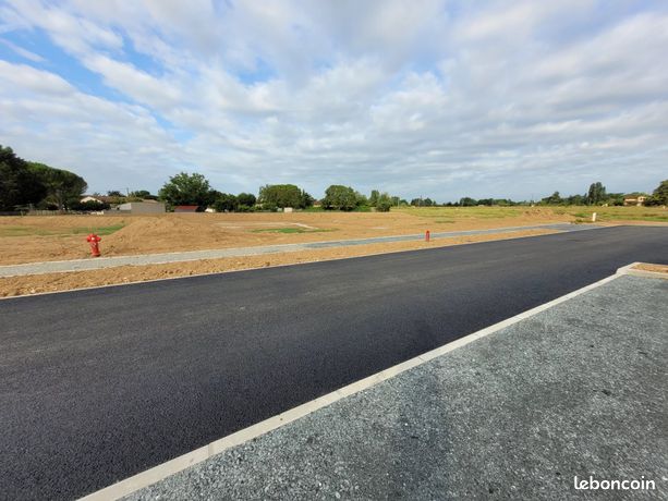 711m² Land in Tarn, France No. 304658