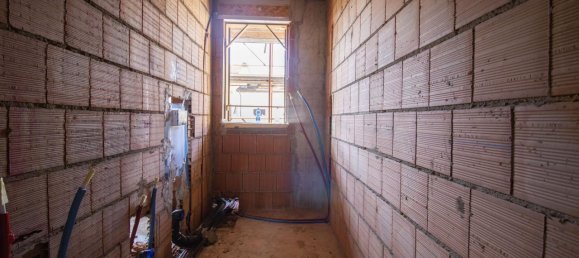 Apartamento de 3 habitaciónes en Prato, Italy No. 18369 12