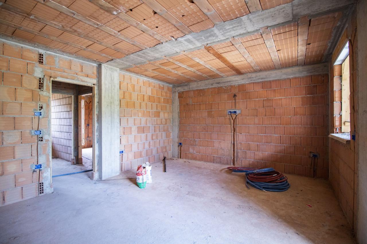 Apartamento de 3 habitaciónes en Prato, Italy No. 18369