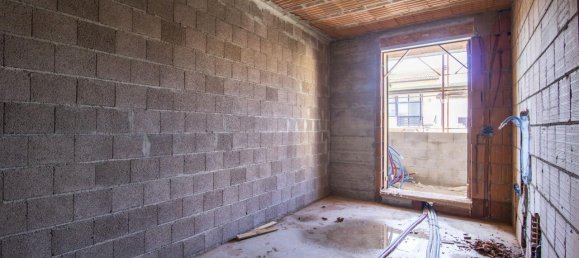 Apartamento de 3 habitaciónes en Prato, Italy No. 18369 14