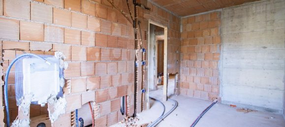 Apartamento de 3 habitaciónes en Prato, Italy No. 18369 9