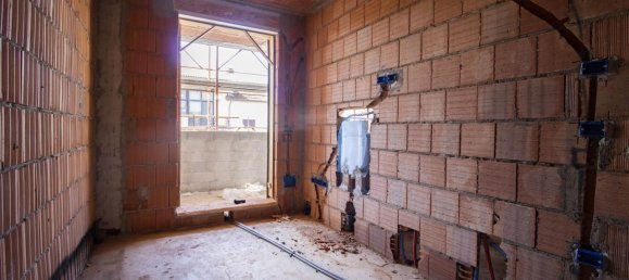 Apartamento de 3 habitaciónes en Prato, Italy No. 18369 16