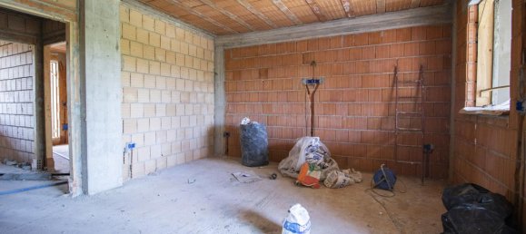 Apartamento de 3 habitaciónes en Prato, Italy No. 18369 6