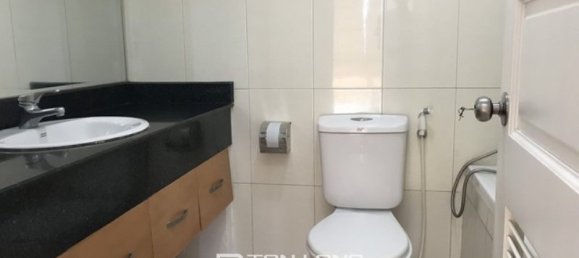 3 bedrooms Apartment in Tay Ho, Vietnam No. 1020 8