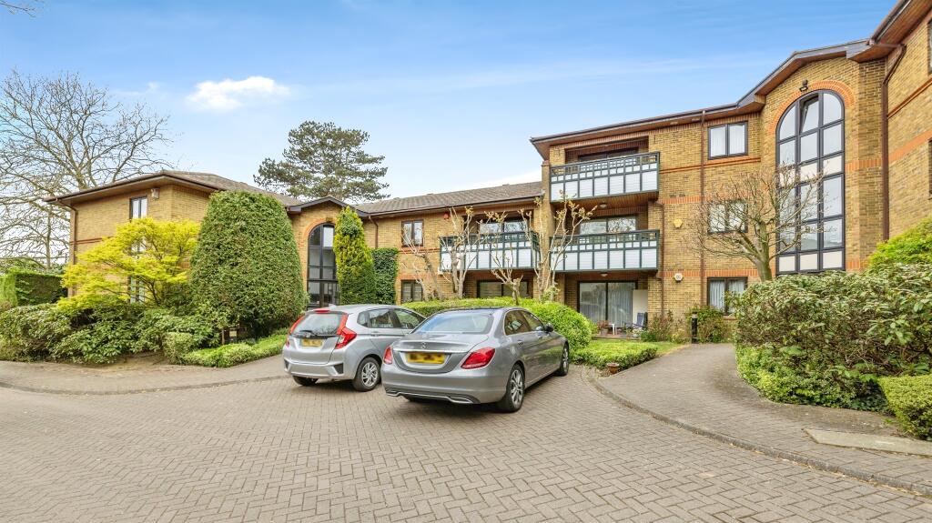 2 bedrooms Apartment in Bushey, United Kingdom No. 6196