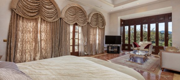 8 bedrooms Villa in Malaga, Spain No. 24253 8