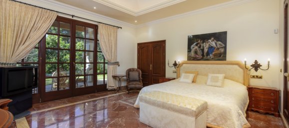 8 bedrooms Villa in Malaga, Spain No. 24253 15