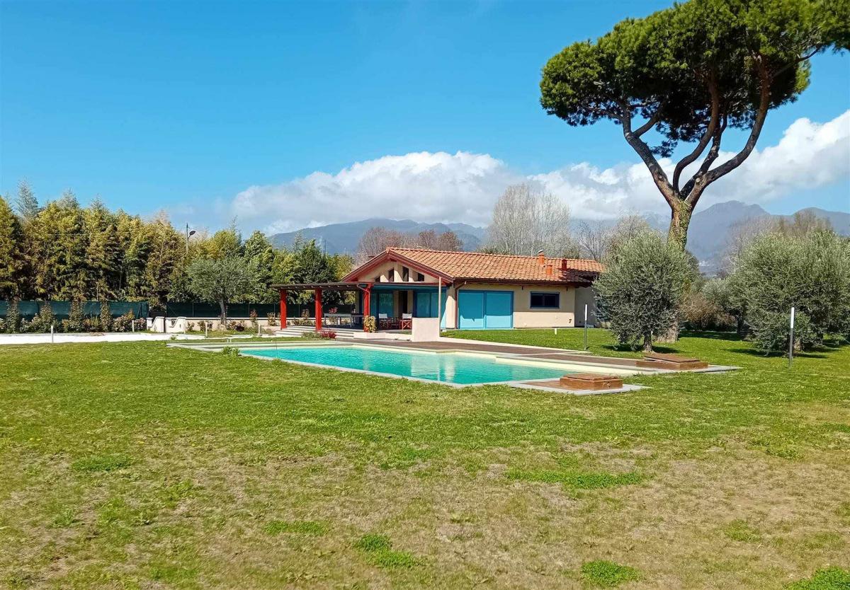 7 Schlafzimmer Villa in Pietrasanta, Italy, Nr. 820