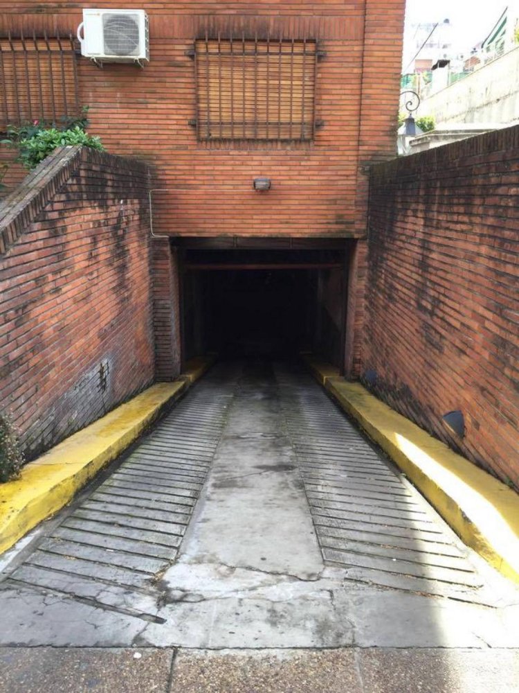 13m² Warehouse in Bermudez, Argentina No. 22066