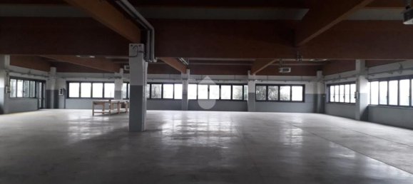  مستودع في Bolgare, Italy 1950متر مربع رقم 108610 21