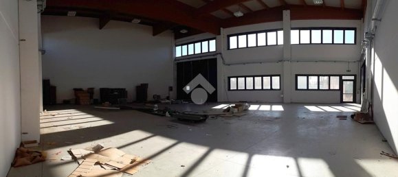  مستودع في Bolgare, Italy 1950متر مربع رقم 108610 2