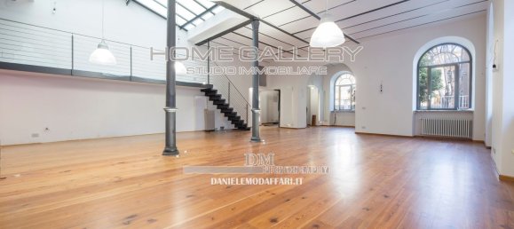 7 rooms Apartment in Genoa, Italy No. 115133 4