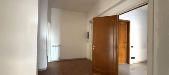 4 rooms Apartment in Rome, Italy No. 18188 17