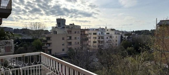 4 rooms Apartment in Rome, Italy No. 18188 4