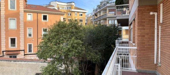 4 rooms Apartment in Rome, Italy No. 18188 9