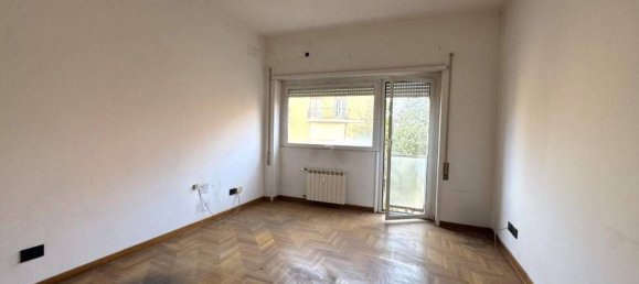 4 rooms Apartment in Rome, Italy No. 18188 7