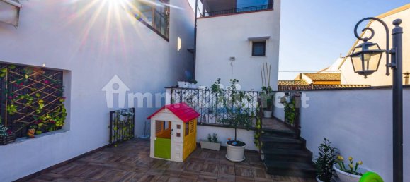 4 bedrooms Villa in Trecastagni, Italy No. 143003 10