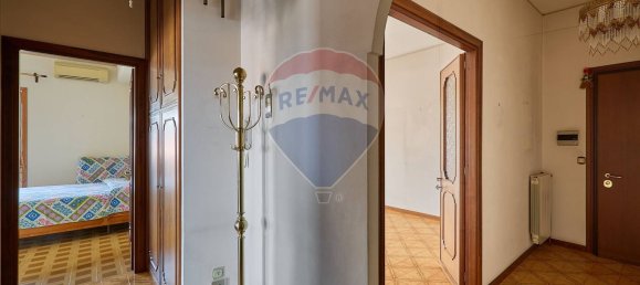 3 bedrooms Apartment in Rome, Italy No. 335477 4