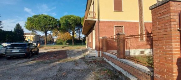 10 rooms Villa in Argenta, Italy No. 149949 4
