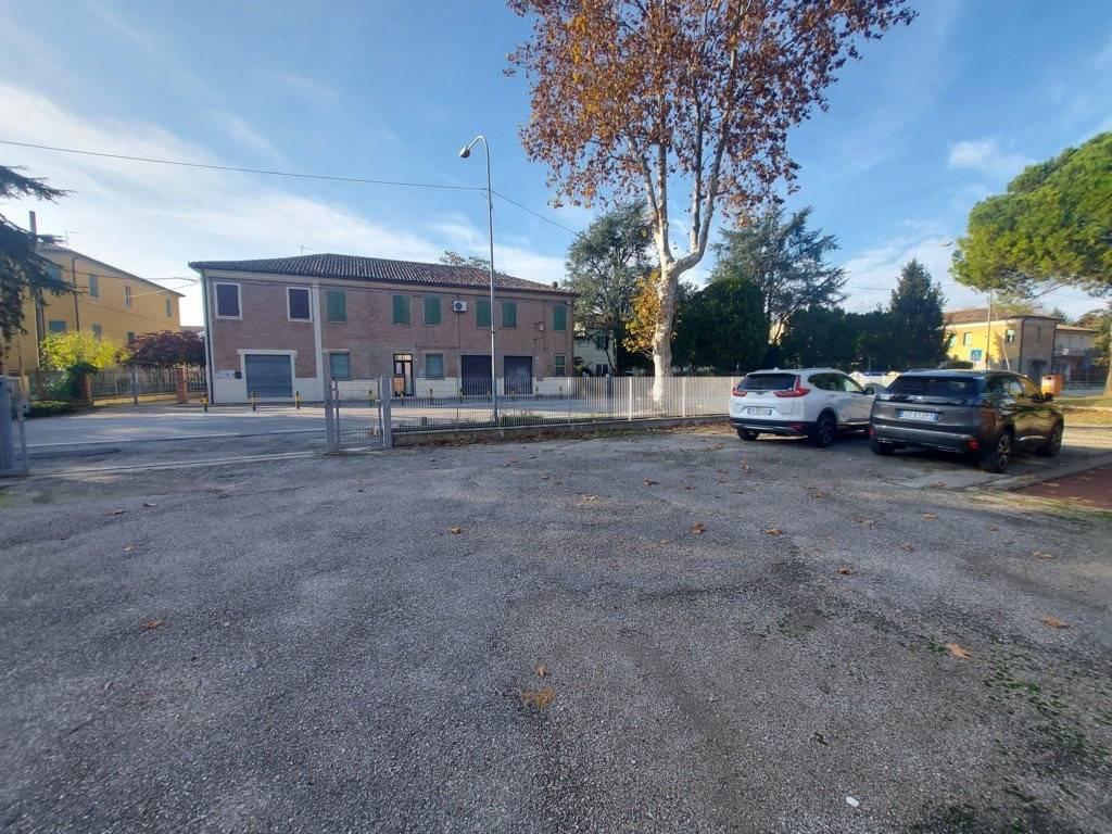 10 rooms Villa in Argenta, Italy No. 149949