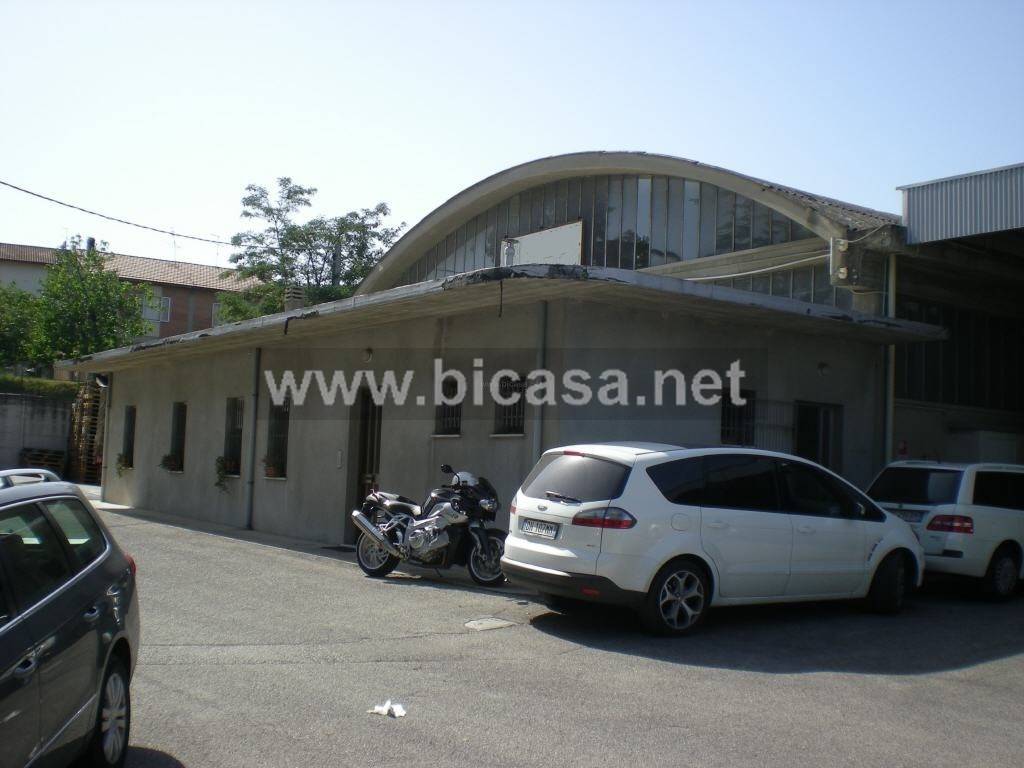 5 rooms Warehouse in Montegridolfo, Italy No. 376095