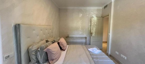 Apartamento de 3 dormitorios en Marbella, Spain No. 128388 5