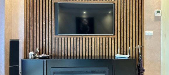 Apartamento de 3 dormitorios en Marbella, Spain No. 128388 3