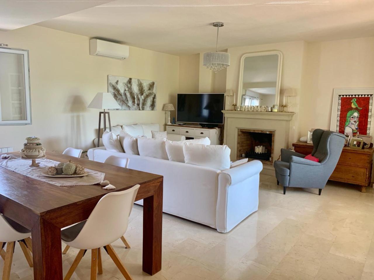 Casa de 3 dormitorios en Busot, Spain No. 57526