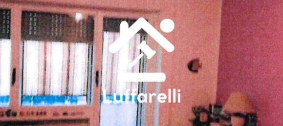 8-salle Appartement à Rome, Italy No. 200633 9