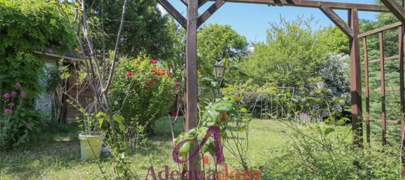 5 bedrooms House in Colombes, France No. 182563 2