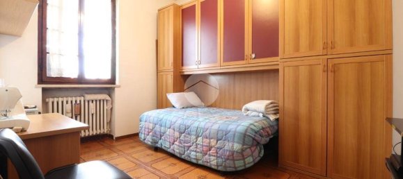 3 bedrooms Villa in Mantua, Italy No. 245891 9