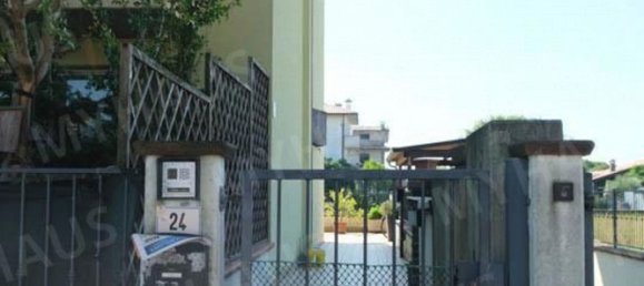 4 rooms Apartment in Cesenatico, Italy No. 14448 3