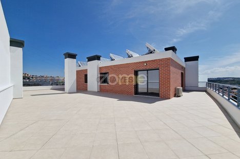 Квартира с 4 спальнями в Одивелаш, Португалия № 86434