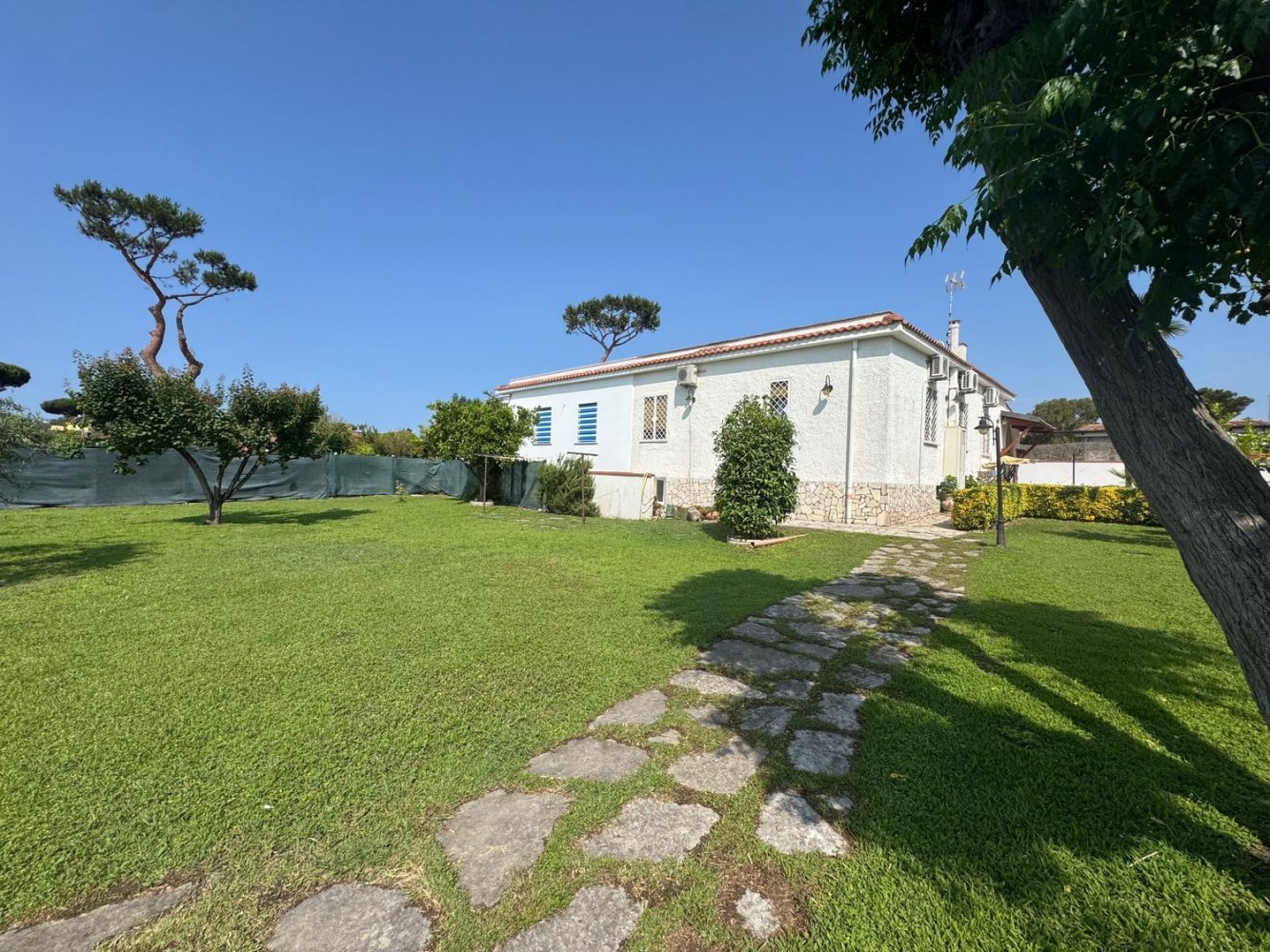 6 chambres Villa à Terracina, Italy No. 354943