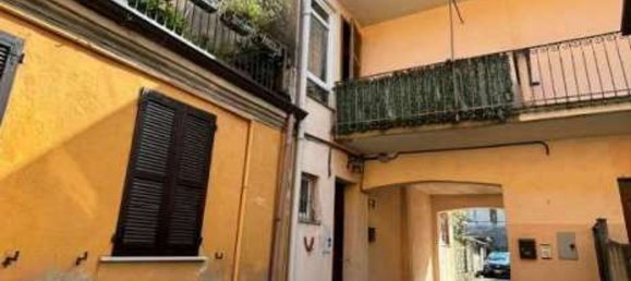Apartamento de 4 habitaciónes en Venegono Superiore, Italy No. 186703 2